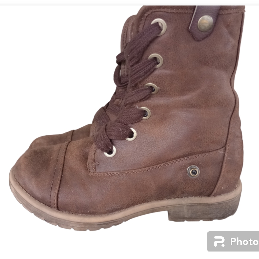 Roxy Boots